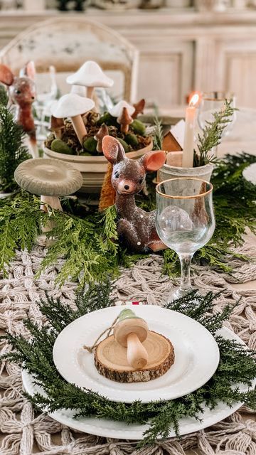 Woodland Christmas Table Decor, Forest Christmas Table Decor, Woodland Christmas Tablescapes, Woodland Warmth Christmas, Christmas Woodland Theme, Woodland Animal Christmas Decor, Winter Forest Table Decor, Woodland Christmas Table, Xmas Tables