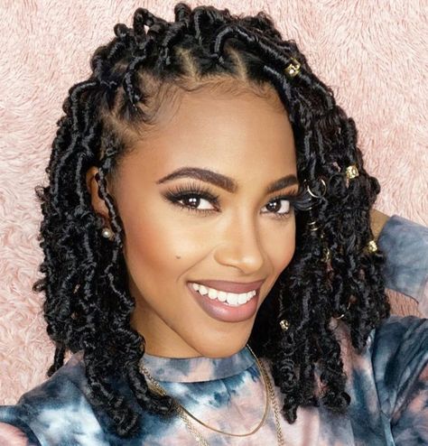 Crochet Dreadlocks Hairstyles, Vacation Twists For Black Women, Short Faux Locs With Curly Ends, Short Soft Faux Locs, Crochet Locks Hair Faux Locs Short, Crotchet Locs Hairstyles For Women, Faux Locs Bob Shoulder Length, Bob Length Faux Locs, Short Faux Locs Shoulder Length