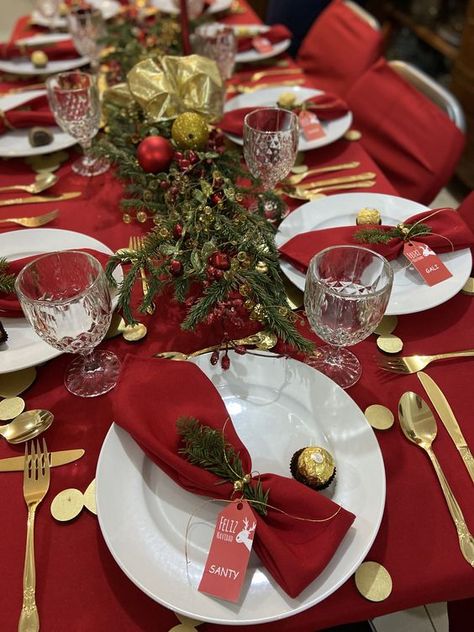 Elegant DIY Christmas table decorations with red, silver, gold, blue & green colors - Hike n Dip Diner Christmas Decorations, Christmas Table Red Tablecloth, Red Tablecloth Christmas Table, Diy Christmas Table Decor, Diy Christmas Table Decorations, Christmas Table Set Up, Christmas Table Decor Ideas, Christmas Luncheon, Christmas Table Decorations Diy