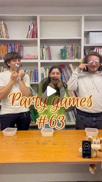 Paper Games To Play With Friends, Fun Games To Play With Friends, Games To Play With Friends, Play With Friends, Instagram Party, Game Party, Paper Games, At A Party, Fun Friends