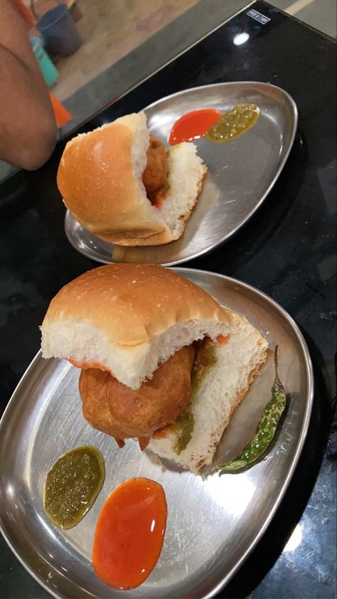 Vada Pav Snap, Vada Pav Snapchat, Vadapav Snap, Sameera Khan, Nandi Hills, Eating Food Funny, Food Pic, Food Captions, Food Video