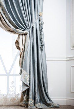 Dramatic Window Treatments, Rococo Curtains, French Rococo Bedroom, Rococo Bedroom, Heavy Drapes, French Lace Curtains, Lace Window Treatments, Rococo Design, Satin Curtains