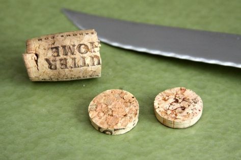 How To: Make Wine Cork Earrings Wine Cork Earrings Diy, Wine Cork Earrings, How To Make Wine, Wine Cork Jewelry, Cork Necklace, Wall Art Tutorial, Cork Jewelry, Cork Earrings, Green World