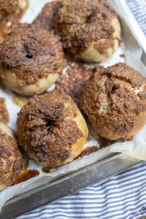 Sourdough Cinnamon Crunch Bagels Bagel Calories, Homemade Breakfast Recipes, Farmhouse On Boone, Recipe Using Sourdough Starter, Sourdough Bagels, Bagel Toppings, Cinnamon Crunch, Sourdough Starter Recipe, Homemade Bagels