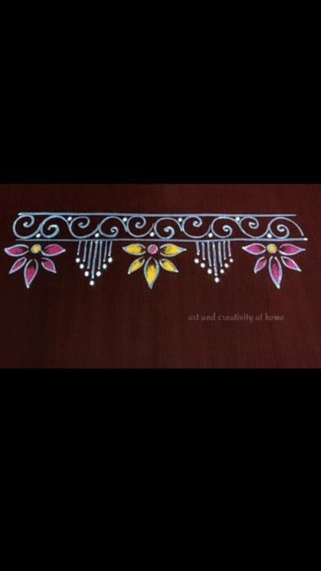 Easy Rangoli Designs With Chalk, Border Muggu Designs, Rongali Design Simple, Rangoli With Chalk, Door Rangoli Designs, Traditional Border Design, Rangoli Art Design, Simple Border Rangoli, Easy Border Rangoli Designs