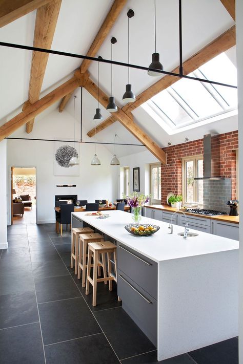 Barn Conversion Kitchen, Barn Conversion Interiors, Model Dapur, Kitchen And Dining Area, Barn Kitchen, Barn Interior, Modern Barn House, New Kitchen Cabinets, Barn Conversion