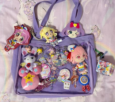 Kawaii Ita Bag, Kpop Ita Bag, Ita Bag Aesthetic, Ita Bag Ideas, Decorated Bag, Backpack With Pins, Japanese School Bag, Cat App, Ita Bags