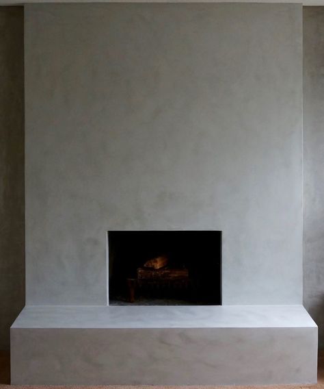 19 Types of Fireplaces for Your Home Limestone Plaster, Marrakech Walls, Plaster Fireplace, Stucco Fireplace, Farmhouse Fireplace Decor, Fireplace Feature Wall, Standing Fireplace, Chestnuts Roasting, Lime Plaster