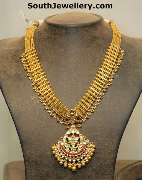 Gold Necklace - Indian Jewellery Designs South Jewellery South Jewellery, Latest Jewellery Designs, Gold Temple Jewellery, Kundan Work, Antique Necklaces Design, Antique Gold Jewelry Indian, Gold Necklace Indian, Gold Jewelry Simple Necklace, Beautiful Gold Necklaces