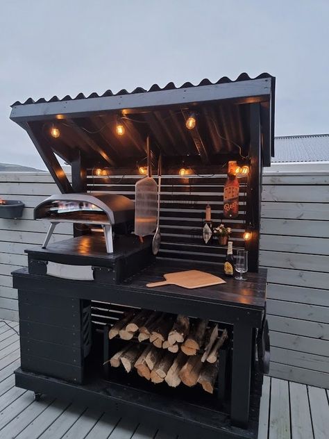 Bbq Kitchen Outdoor, Bbq Ideas Backyard, Backyard Bbq Ideas, Aesthetic Bbq, Bbq Aesthetic, Outdoor Bbq Party, Pizza Oven Outdoor Diy, Bbq Stand, Bbq Party Decorations