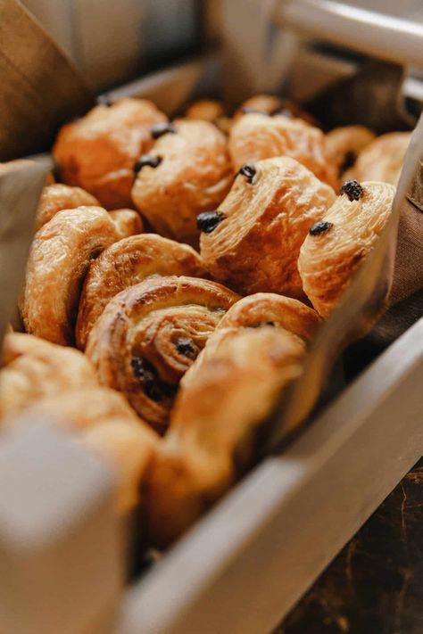 Bread And Pastry Background Aesthetic, Facebook Aesthetic, Wallpaper Cover, Photos Wallpaper, Aesthetic Cover, Chocolate Sticks, My French Country Home, Airplane Window, Backgrounds Aesthetic