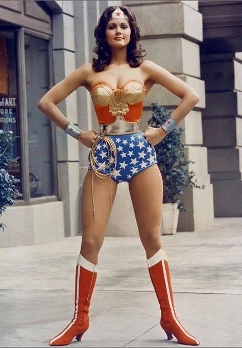 Linda Carter, Gal Gadot Wonder Woman, Don Draper, Celebrity Halloween Costumes, Wonder Woman Costume, Lynda Carter, Wonder Women, Ted Talks, Female Poses