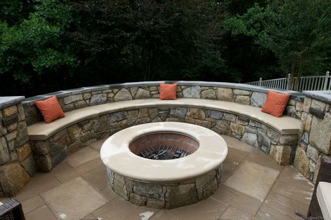 Built-in Fire Pit with curved fixed Bench Seating in slate and stacked stone and integrated step lighting Built In Garden Seating, Paver Fire Pit, Fire Pit Bench, Outdoor Fire Pit Seating, Fire Pit Wall, Outdoor Fire Pit Designs, Stone Patio, Future Garden, Backyard Designs