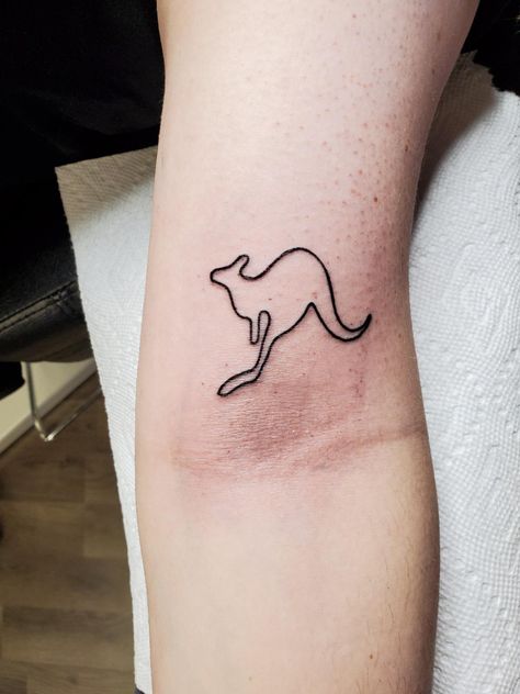 Simple outline of a Kangaroo for Australian bushfire benefit by me Jennifer Jackal at International Ink in Stevens Point Wisconsin #tattoos #tattoo #beauty Simple Kangaroo Tattoo, Kangaroo Tattoo, Stevens Point Wisconsin, Trending Tattoos, Prison Tattoos, R Tattoo, Best Artist, Flash Tattoo, Simple Tattoos