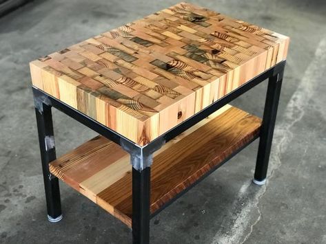 Table Bistro, Welding Table Diy, Welded Furniture, Reclaimed Wood Dining Table, Reclaimed Wood Table, Reclaimed Wood Projects, Metal Furniture Design, Reclaimed Furniture, Welding Table