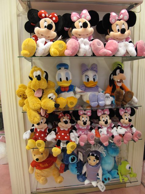 Disney Soft Toys, Minnie Golden, Toy Collection Room, Designer Bags Black, Disney Parque, Disney Stuffed Animals, Disney Phone Cases, Mickey Mouse Pictures, Disney Souvenirs