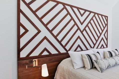 Geometric Wood Headboard Diy, Diy Geometric Headboard, Diy Headboard Wooden, Diy Headboard Ideas, Geometric Headboard, Creative Headboard, Diy Wood Headboard, Headboard Art, To Build A Home