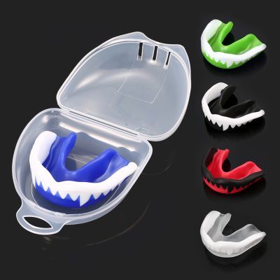 Clean Mouth Guard, Mouth Guard Sports, Martial Arts Gear, Black Teeth, Sport Boxing, Teeth Braces, Transparent Box, Des Baskets, Mouth Guard