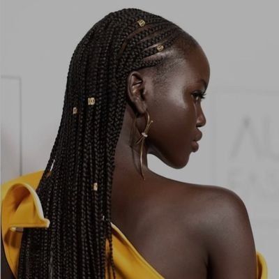 The natural hair AGENDA on Twitter: "Beautiful dark skin 😍… " Afro Female, Adut Akech, Black Berries, Black Barbies, Hair Afro, Dark Skin Beauty, Dark Skin Women, African Beauty, Girls Rock