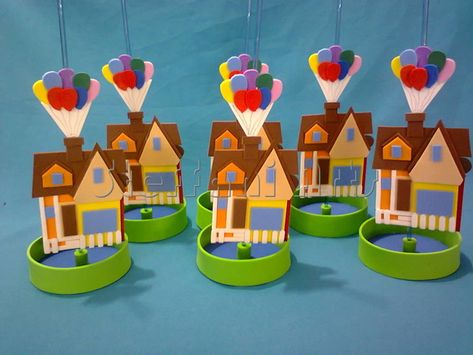 Centro de Mesa - Casa com Balões (Up) Movie Party Decorations, Up Pixar, Up The Movie, Disney Baby Shower, Disney Up, Up Theme, Baby Boy 1st Birthday, 1st Boy Birthday, Baby Party