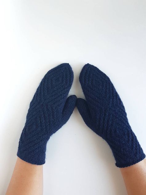 Blue Mittens, Gloves Knitted, Red Mittens, Knitted Accessories, Blue Gloves, Warmest Winter Gloves, Wool Gloves, Wool Mittens, Knit Alpaca