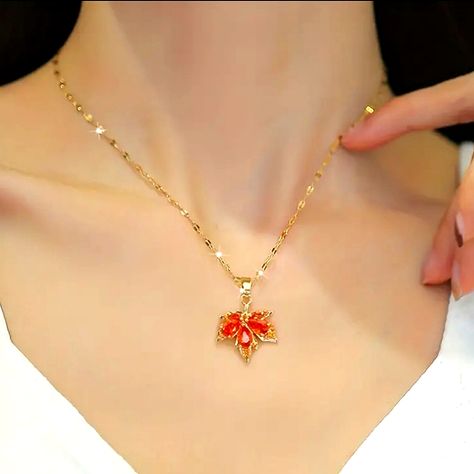 Get Ready For Fall With This Gorgeous, 18k Gold Plated, Zicron Maple Leaf Necklace. Brighten Your Holidays By Topping Off Your Thanksgiving Day Outfit With This Stunning, Dainty Accessory. Nwt, Comes In Box. *Colors May Varry Due To Camera And Lighting* Gold Jewelry Outfits Fall, Fall Necklaces, Christmas Necklaces, Leaf Necklaces, Maple Leaf Necklace, Red Flower Necklace, Czech Glass Necklace, Gold Jewelry Outfits, Get Ready For Fall