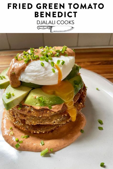 Fried Green Tomato Benedict, Eggs Benedict Recipe, Chipotle Crema, Fried Tomatoes, Fried Green, Fried Green Tomatoes, Delicious Donuts, Green Tomatoes, Recipe Roundup