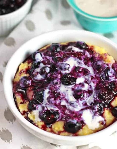 This creamy dairy-free Breakfast Polenta is a tasty alternative to oatmeal to start the day. Topped with berries and cashew cream, it's an easy to make, gluten-free, and delicious breakfast! Posted with permission from Jackie Sobon's Vegan Yack Attack On The Go! © 2018 Quarto Publishing Group USA Inc. Polenta Breakfast, Breakfast Polenta, Daniel Plan, Healthy Food Alternatives, Polenta Recipes, Berry Breakfast, Dairy Free Breakfasts, Berry Compote, Cashew Cream