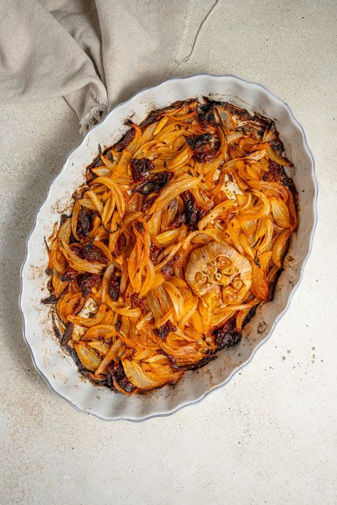 One Pan Caramelized Onion Pasta - PlantYou Caramelized Onion Pasta, How To Carmalize Onions, Onion Pasta, Vegan Pasta Sauce, Roasted Vegetable Pasta, One Pan Pasta, Baked Onions, Carmelized Onions, 2024 Recipes