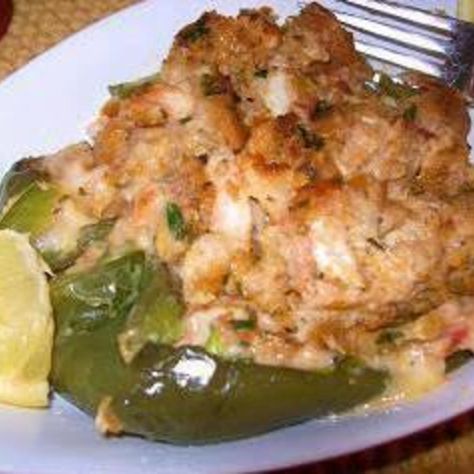 One of my Facebook friends shared this recipe that came from C&R Seafood in Hammond, LA. I haven't tried it yet as of this posting, but I'm sure it's going to be a real treat! Seafood Stuffed Bell Peppers, Stuffed Bell Peppers Recipe, Bell Pepper Recipes, Seafood Appetizers, Green Peppers, Cajun Recipes, Seafood Dinner, Peppers Recipes, Fish Dishes