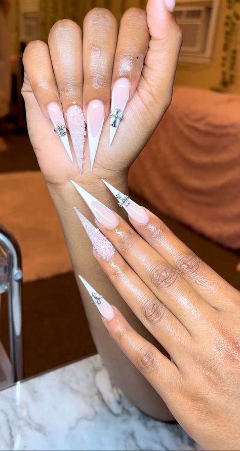 Girly Stiletto Nails, Staleto Nails French Tip, Prom Stilleto Nails, French Tip Stilleto Nail, Baddie Nails Brown, Prom Nails Stiletto, Stiletto Prom Nails, Birthday Nails Stiletto Long, Nails Acrylic November