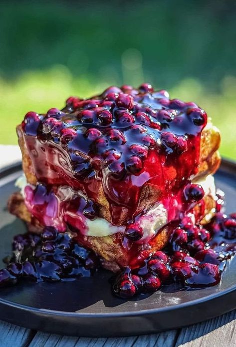 Recipes For Family Blueberry Cheesecake Stuffed French Toast, Stuffed Brioche, French Toast Waffles, Brioche French Toast, Cake Slices, Grandma Cooking, Stuffed French Toast, Cheesecake Lovers, Giada De Laurentiis