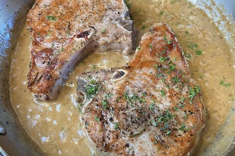 Dijon Cream Sauce, Pan Seared Pork Chops, Seared Pork Chops, I Want Food, Garlic Cream Sauce, Pan Seared Chicken, Pan Sauce, Cream Sauce Recipes, Lean Pork