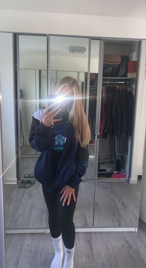 Mirror Pic Blonde Hair, Blonde Girl Mirror, British Chav, Chav Aesthetic, Leggings With Socks, Blonde Selfies, Holiday Photos Outfits, Chav Outfits, Catfish Girl