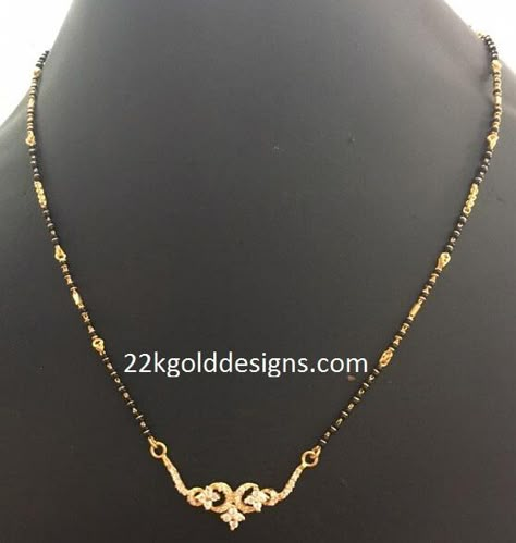 Manglsutr Design Short, Short Nallapusalu Designs Gold, Nalla Pusalu Designs Latest Short, Nallapusalu Designs Gold Short, Short Nallapusalu, Black Beads Chains, Simple Diamond Jewelry, Black Beads Mangalsutra, Black Beads Mangalsutra Design