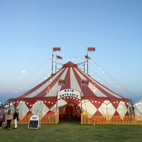 Circus Tent Wedding, Circus Tent Illustration, Mildura Victoria, Circus Book, Circus Tents, Cirque Vintage, Carnival Tent, Arch Art, Circus Aesthetic