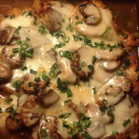 Chicken Lombardy, Weight Watchers Chicken, Low Fat Cheese, Poultry Recipes, Dish Recipes, Naan, Turkey Recipes, Weight Watchers Meals, Main Dish Recipes