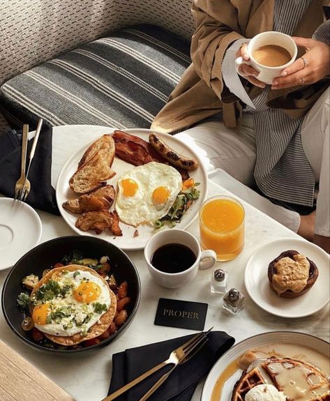 Lifestyle Photography Food, Breakfast Shot, Hotel Breakfast Buffet, Proper Hotel, Brunch Inspiration, Brunch Cafe, Breakfast Photography, Breakfast Cafe, Brunch Spread