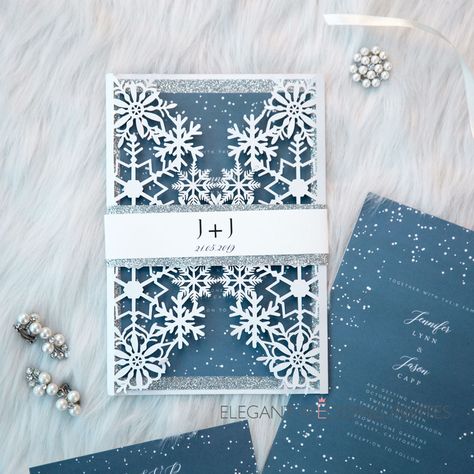 Gorgeous Wedding Bouquet, Snowflake Wedding, Boda Diy, Navy Blue Wedding Invitations, Glitter Wedding Invitations, Wedding Invitation Kits, Laser Cut Invitation, Winter Wedding Invitations, Pocket Wedding Invitations