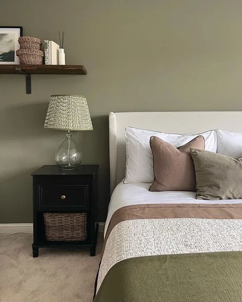 Farrow and Ball Treron 292 bedroom Farrow And Ball Treron Bedroom, Charleston Gray Farrow And Ball, Treron Farrow And Ball Bedroom, Farrow And Ball Bedroom Ideas, Farrow And Ball Green Bedroom, Treron Farrow And Ball, Farrow And Ball Treron, Farrow And Ball Bedroom, Sage Green Bedroom Ideas