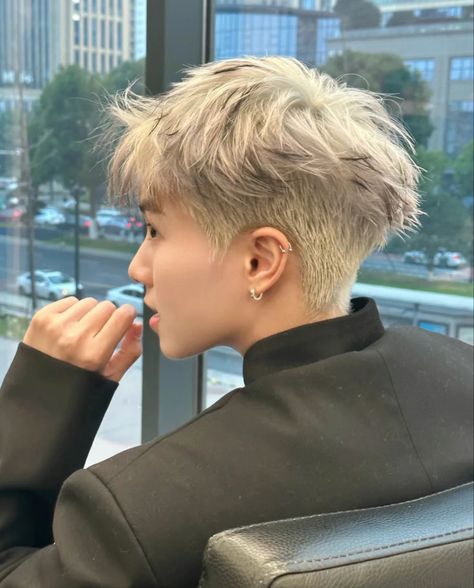 Boy Haircut Ideas, Practical Hairstyles, Two Block Haircut, Tomboy Haircut, Mens Haircuts Short Hair, Boy Haircut, Korean Haircut, Men Haircut Curly Hair, Short Hair Tomboy