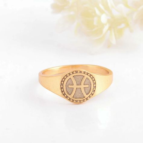 Pisces Horoscope Ring, Pisces Zodiac Ring,pisces Ring,constellation Signet Ring,astrology Jewelry Women,zodiac Jewelry,pisces Ring,mens Gift - Etsy Ring Astrology, Pisces Ring, Pisces Horoscope, Zodiac Pisces, Astrology Jewelry, Zodiac Rings, Mens Gold Rings, Silver Jewelry Design, Ring Mens