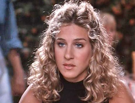 Honeymoon In Vegas, Sarah Jessica Parker Hair, Carrie Bradshaw Hair, Blonde Curls, Colored Curly Hair, Haircut Inspiration, Sarah Jessica, Curly Hair Tips, Sarah Jessica Parker