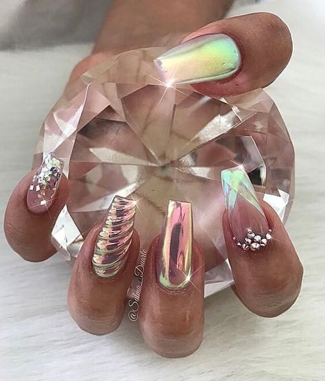 Fierce and Fun Cat Nail Art Designs Featuring Famous Cartoon Characters Unicorn Nails Designs, Pink Chrome Nails, Chrome Nail Art, Unicorn Magic, Pink Chrome, Unicorn Nails, Unicorn Cupcakes, Holographic Nails, Gel Nail Designs