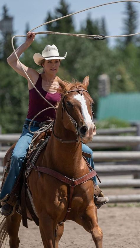 Amy Fleming Heartland, Heartland Horses, Call Babe, Heartland Characters, Chestnut Horses, Amy Fleming, Heartland Quotes, Heartland Amy, Amy And Ty Heartland