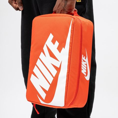 Keep your sneakers pristine and transport them everywhere you go. The Nike Shoebox Bag is now available online ➡️ link in bio ⬆️ and in… Sneaker Boutique, Ultra Boost, Bruce Lee, Women Trends, Zurich, Shoe Box, Gym Bag, Link In Bio, Shoes Sneakers