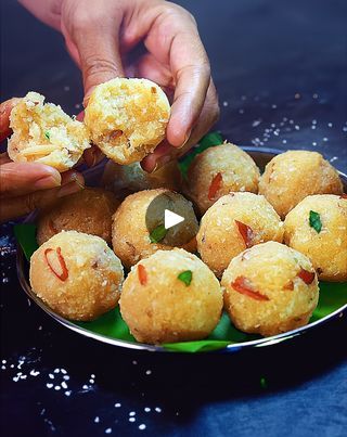 NEW Trick to make the easiest Halwai-style Suji Laddu at home with basic ingredients. | ingredient, laddu, semolina | NEW Trick to make the easiest Halwai-style Suji Laddu at home with basic ingredients. You'll love it! :) | By Papa Mummy KitchenFacebook Regional Recipes, Indian Dessert, Indian Dessert Recipes, Indian Desserts, Indian Sweets, Indian Snacks, Curries, New Tricks, Chutney