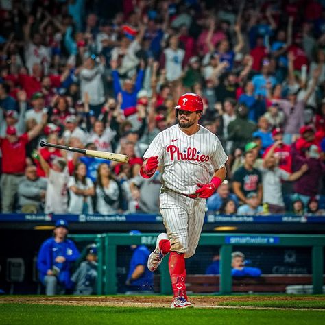 Kyle Schwarber, Dancing On My Own, Baseball Pictures, Tv Programmes, Philadelphia Phillies, Mlb, Philadelphia, Actors, Baseball