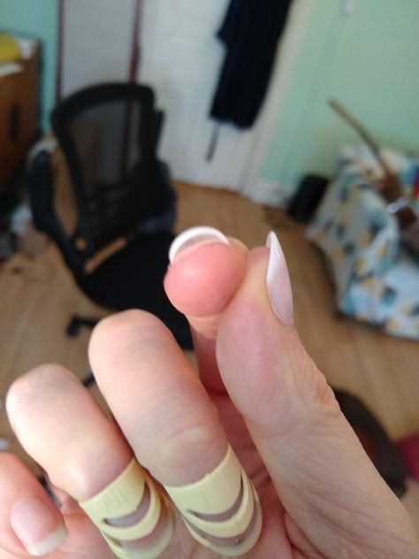 Help! Guitarist trying to use acrylics but curves don't match #nail #nailart #nails #beauty Guitarist Nails, Nail Fashion, Nails Design, Guitarist, Fashion Nails, Nail Designs, Nail Art, Nails, Beauty