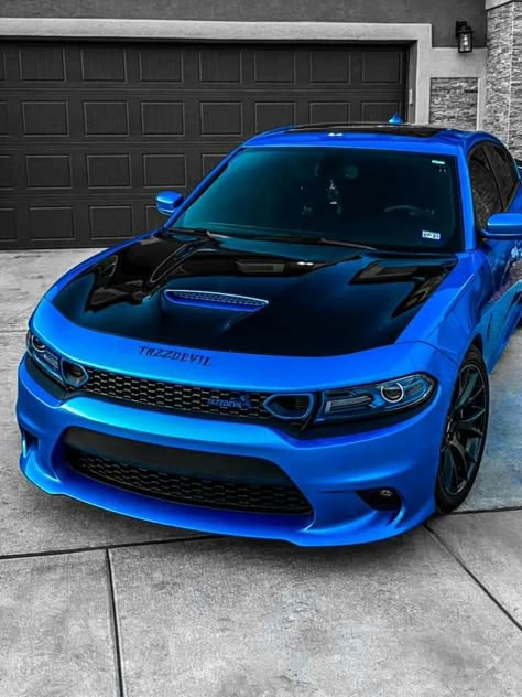 Wrapped Dodge Charger, Blue Dodge Challenger, Car Aesthetics, Luxury Car Photos, Dodge Charger Hellcat, Iphone Wallpaper Aesthetic, Dodge Neon, Dodge Muscle Cars, Pimped Out Cars